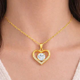 Collar Corazón Brillante con Cadena Dorada