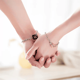 Conexión Dúo: Pulseras de Enlace para Parejas