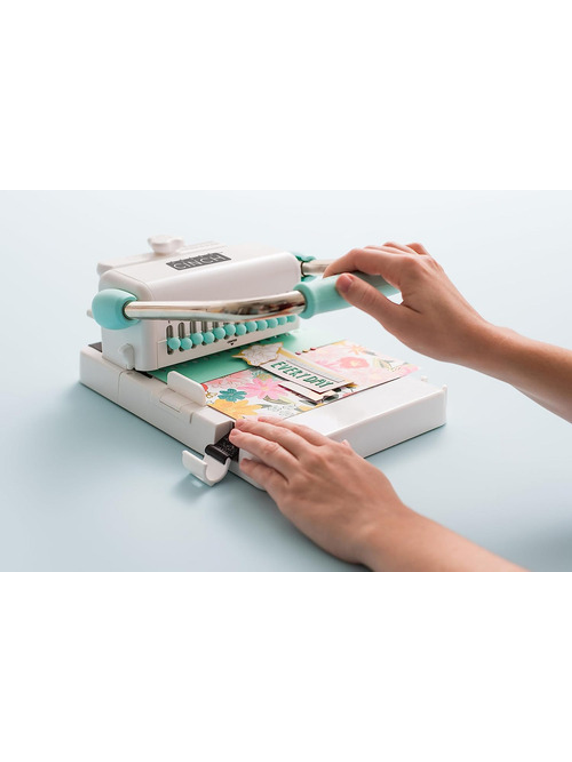 Encadernadora The Cinch We R Memory Furo Redondo 6