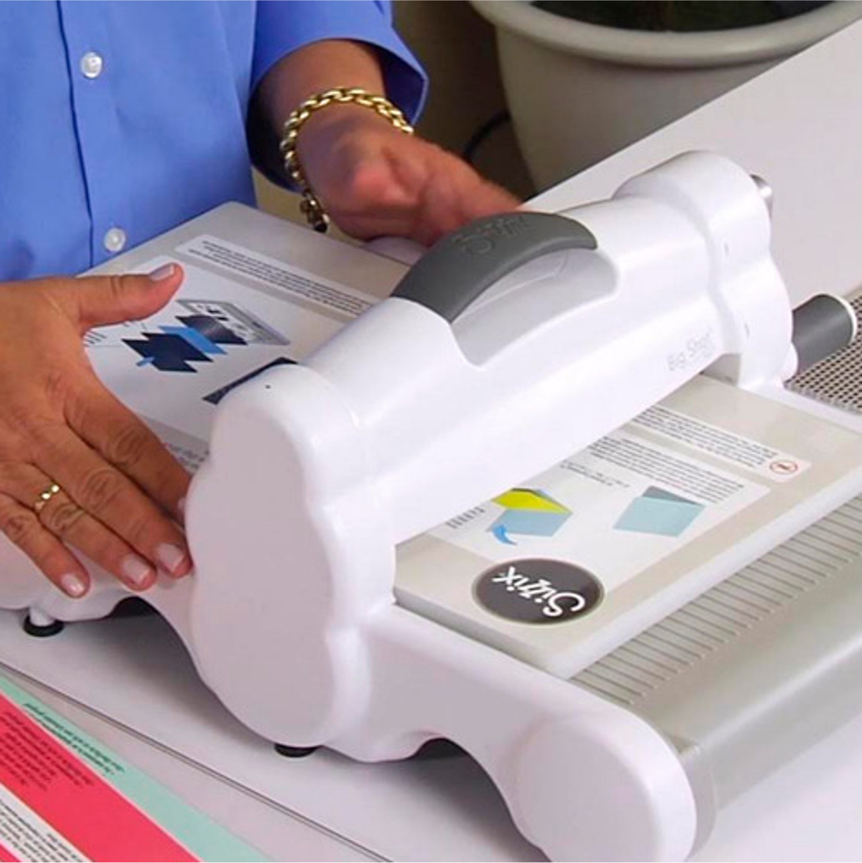 Maquina Troqueladora Big Shot Sizzix Para Manualidades M5 Cb 4