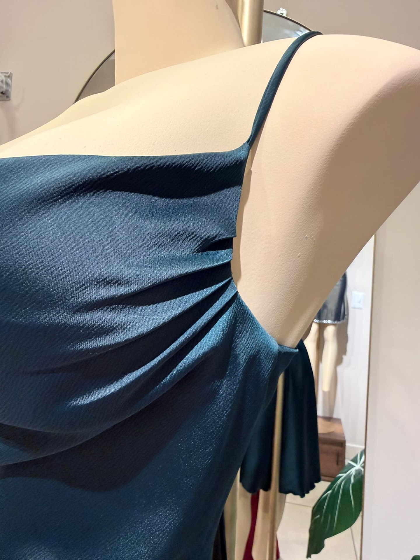 VESTID PILAR SATIN 4