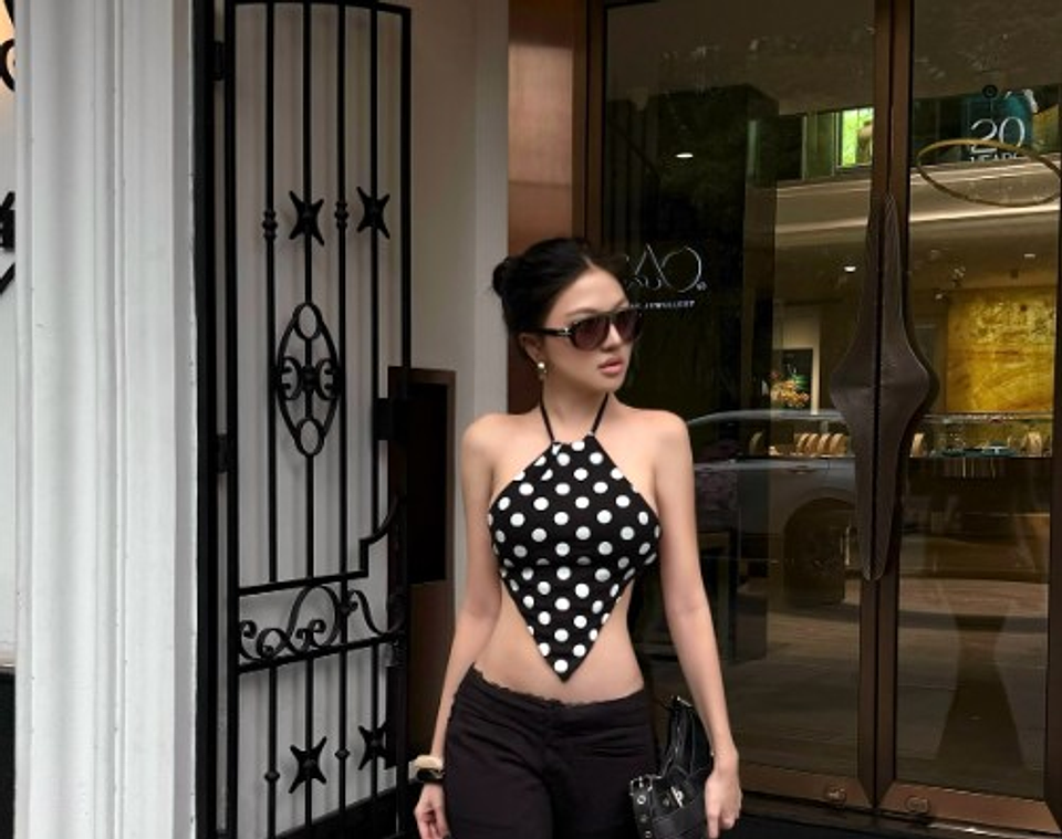 BLUSA AMELIE LUNAR NEGRO 4