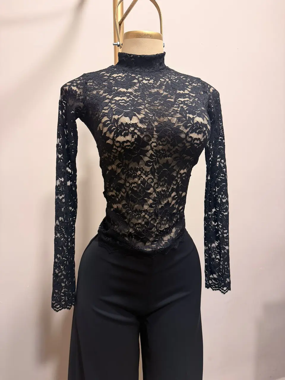 BLUSA BRUNELLA ENCAJE 3