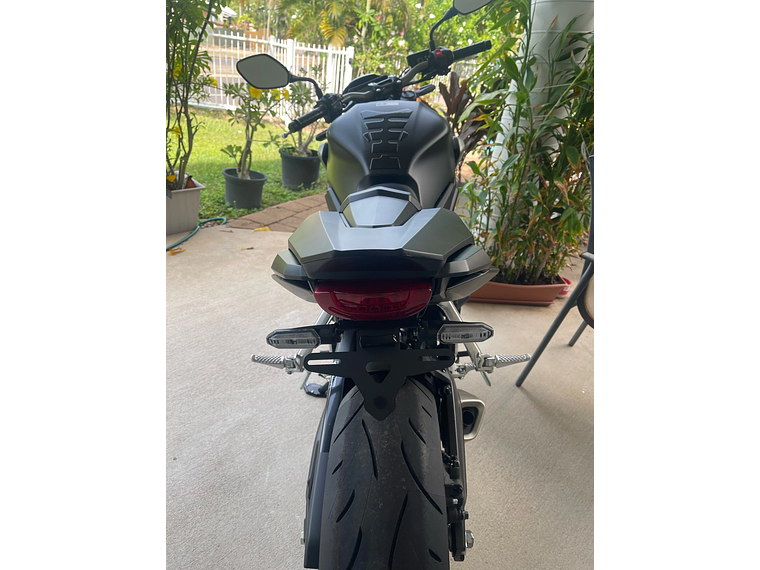 Soporte de matrícula Honda CB650R 2021-2024 3