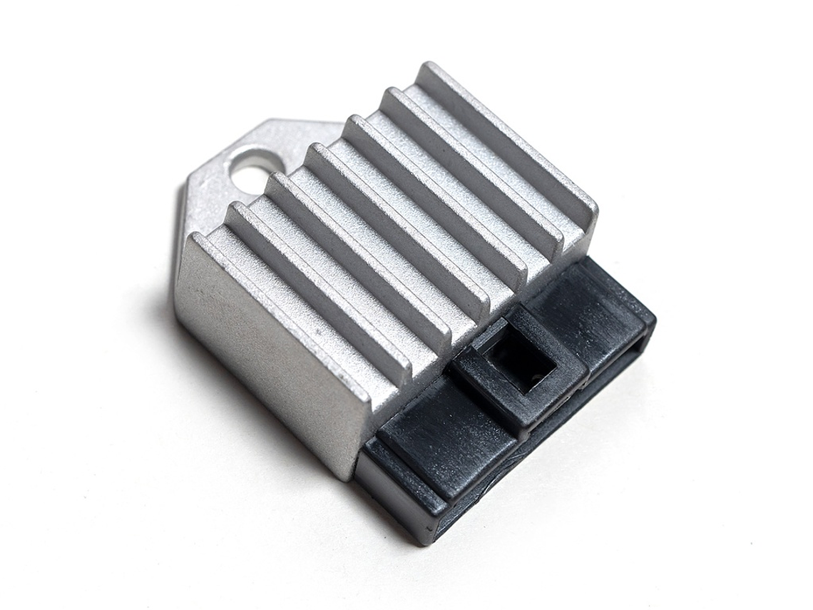 Retificador Corrente Yamaha DT 50 R / DT 50 X (4 Pinos) 1