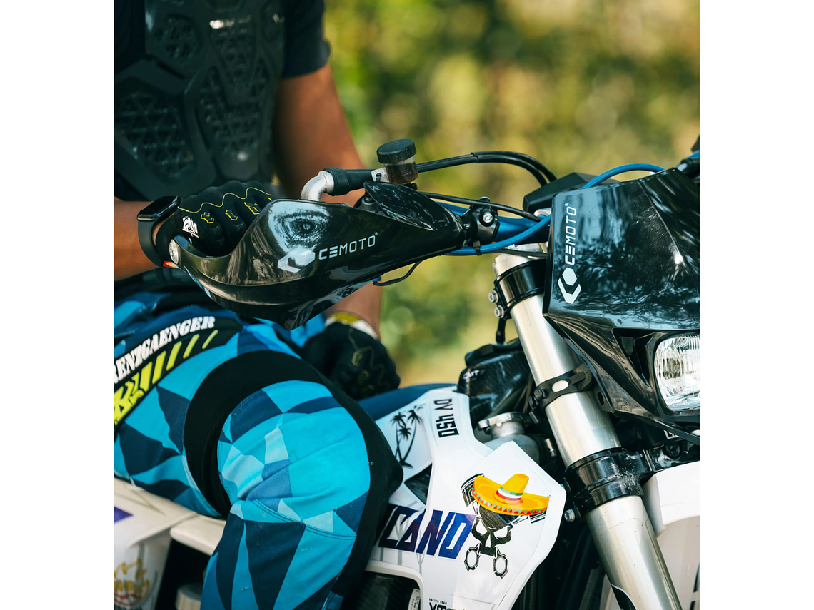 Proteções de Mãos Outrider - CEMOTO 8
