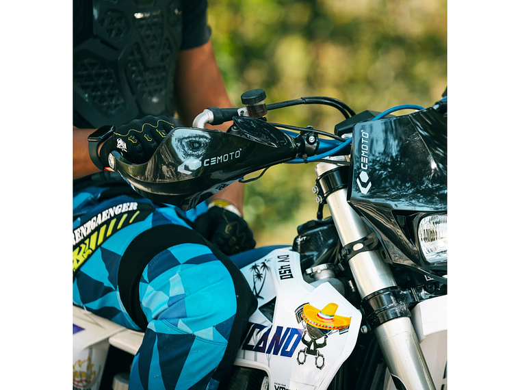 Proteções de Mãos Outrider - CEMOTO 8