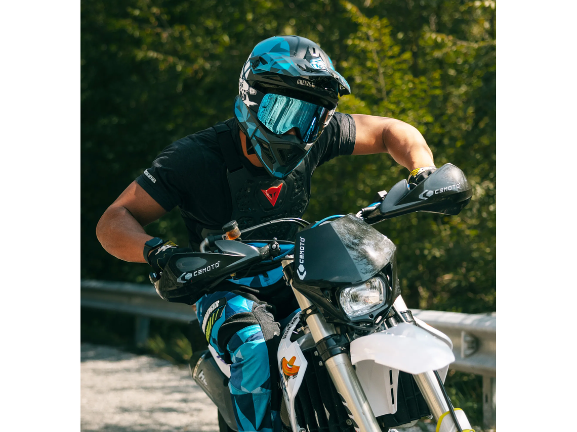 Proteções de Mãos Outrider - CEMOTO 9