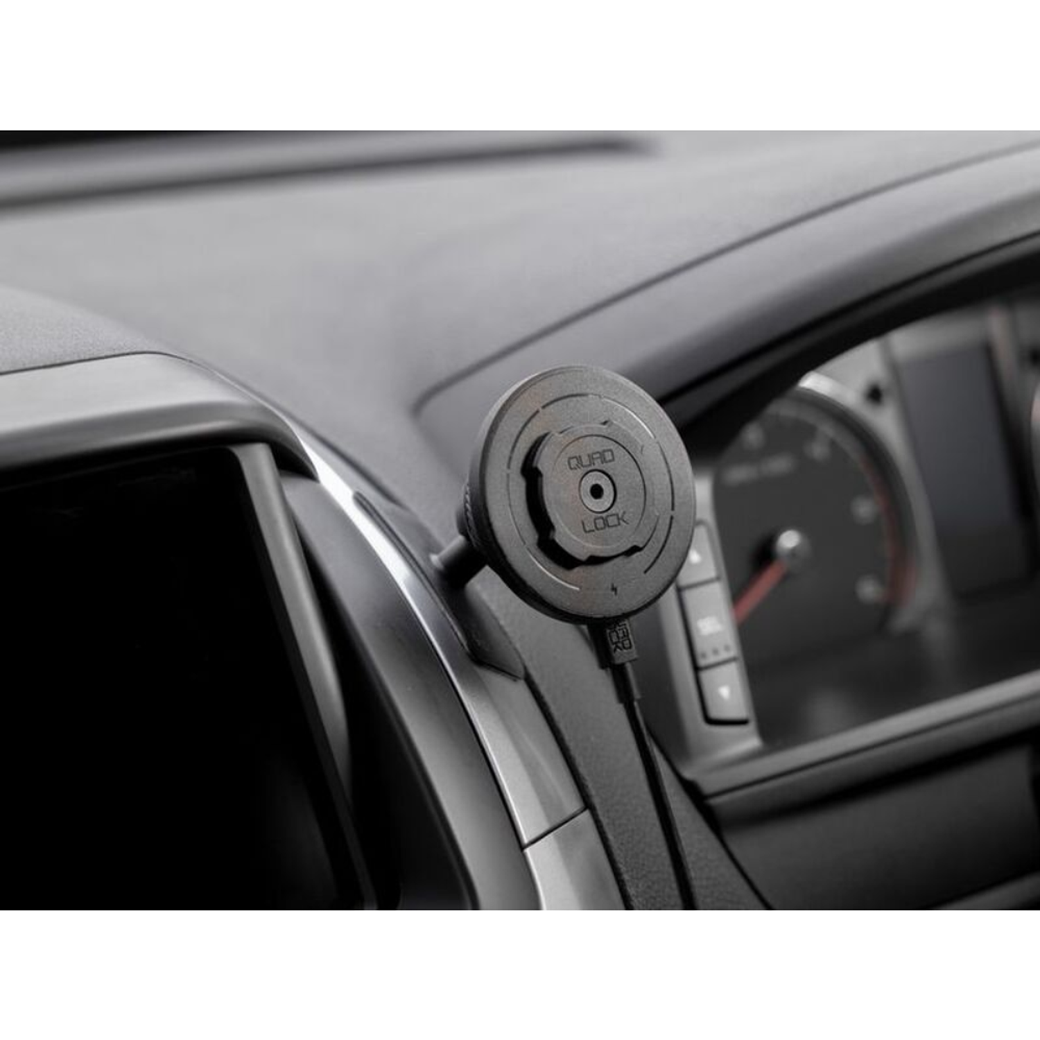 Suporte de Telemóvel p/ Tablier Quad Lock Mag  8