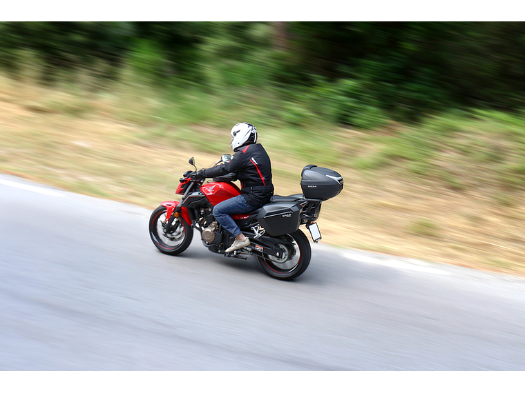 Top Case SHAD SH34 (Carbono)  5