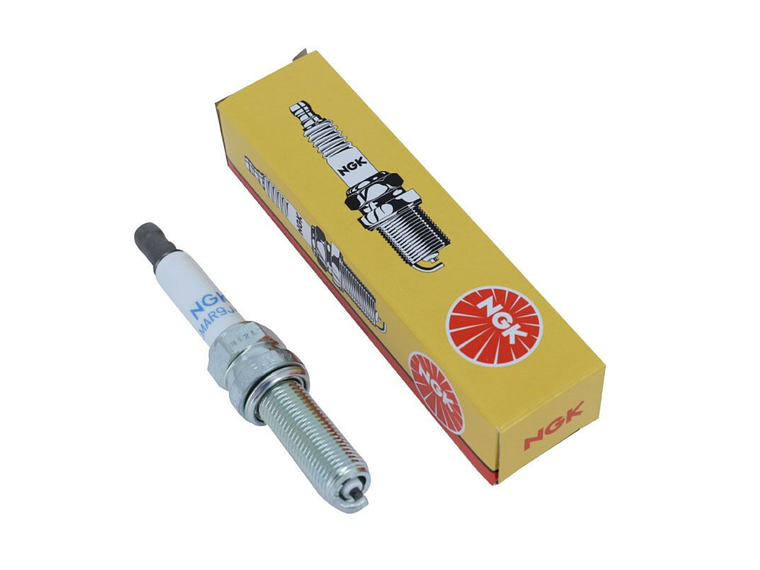 Vela de Ignição NGK LMAR9J-9E - 94162 1
