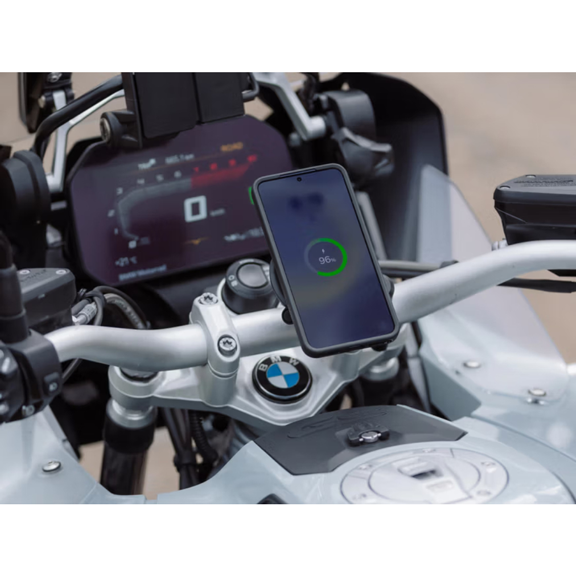 Base de Carregamento Rápido Sem Fios Impermeável - Quad Lock  3