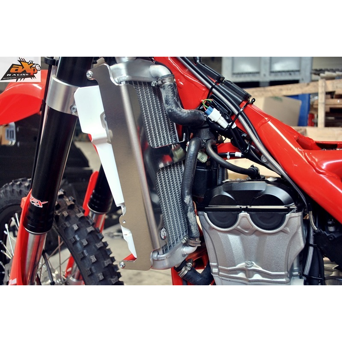 Protetores de Radiador Alumínio Vermelha AXP Beta AX1357 1