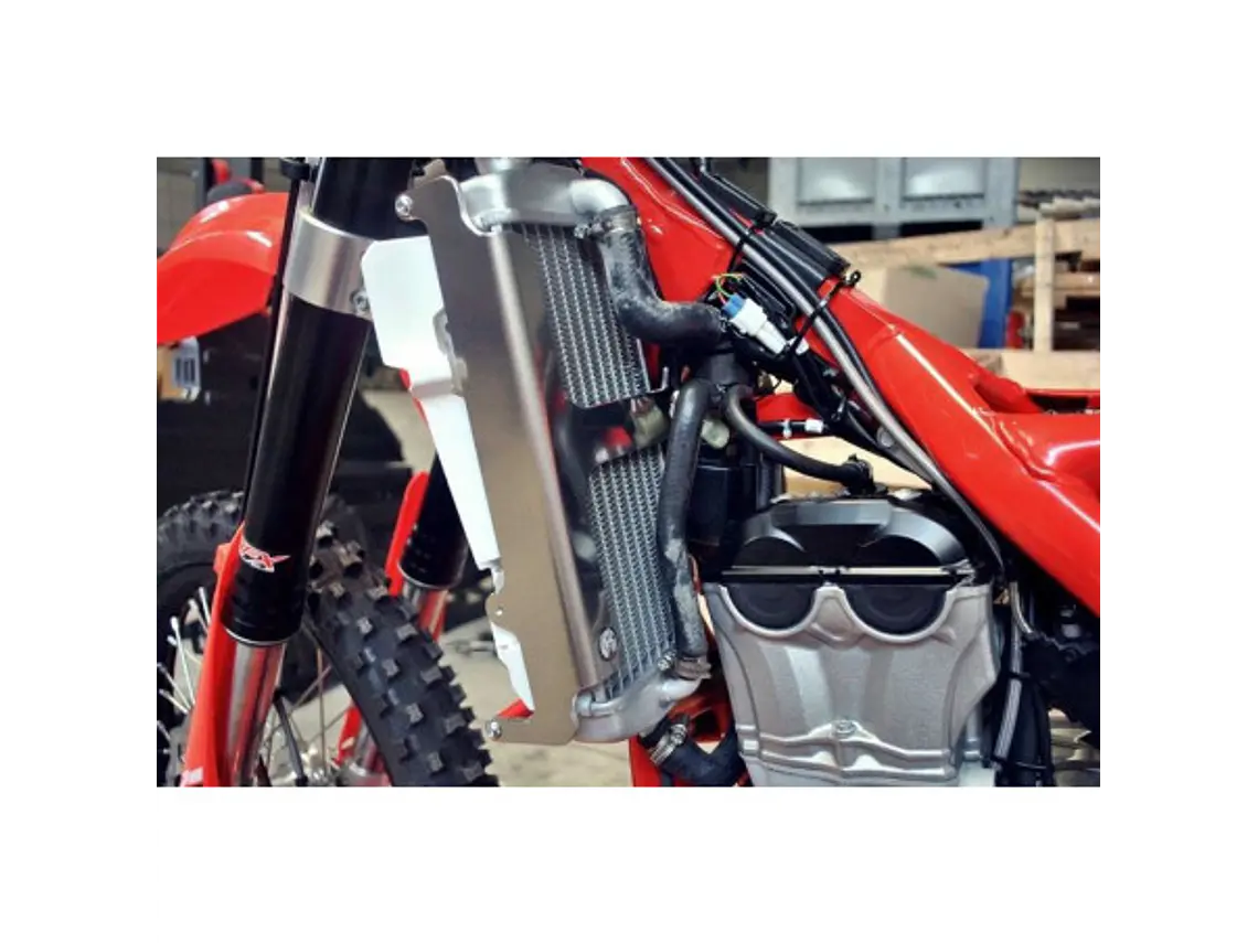 Protetores de Radiador Alumínio Vermelha AXP Beta 350RR / 390RR / 430RR / 480RR 2015-2019 2