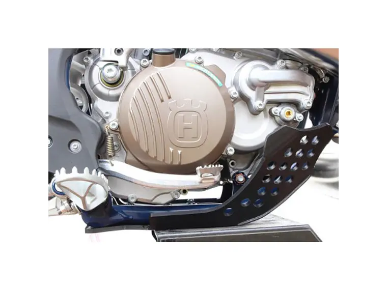 Proteção de Cárter AXP Gp, Polietileno Pead, Preto, KTM Gas-gas EX300 2021-2023 | Husqvarna TC250 / TX300I 2019-2022 | KTM 250SX / 250XC TPI / 300SX / 300XC TPI 2019-2022 4