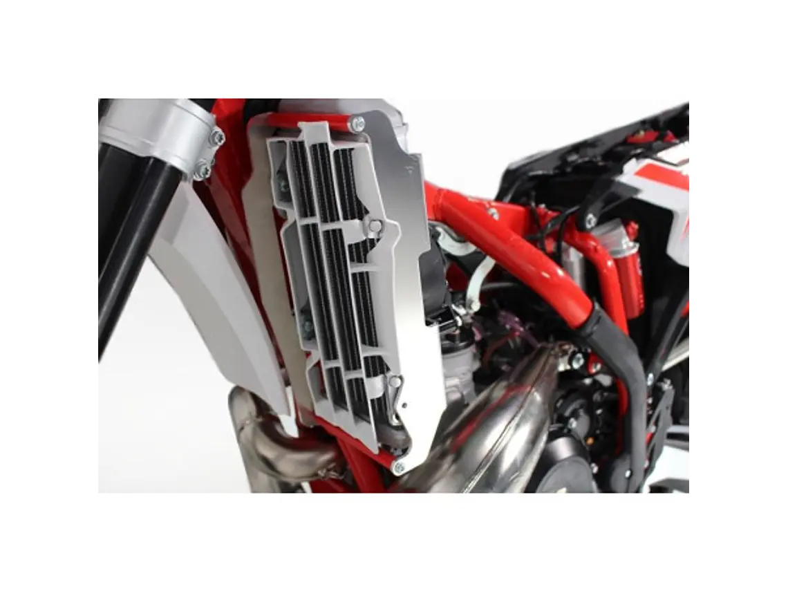 Protetores de Radiador Alumínio Vermelha AXP Beta 125RR / 200RR / 250RR / 300RR / 300RR RACE 2020-2023 5