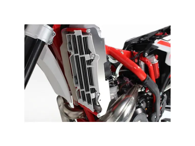 Protetores de Radiador Alumínio Vermelha AXP Beta 125RR / 200RR / 250RR / 300RR / 300RR RACE 2020-2023 5