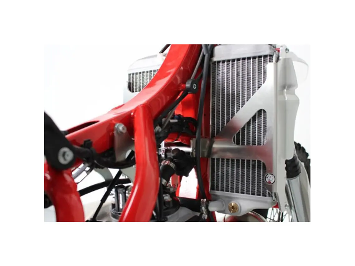 Protetores de Radiador Alumínio Vermelha AXP Beta 125RR / 200RR / 250RR / 300RR / 300RR RACE 2020-2023 6