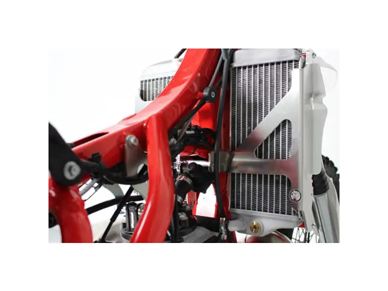 Protetores de Radiador Alumínio Vermelha AXP Beta 125RR / 200RR / 250RR / 300RR / 300RR RACE 2020-2023 6