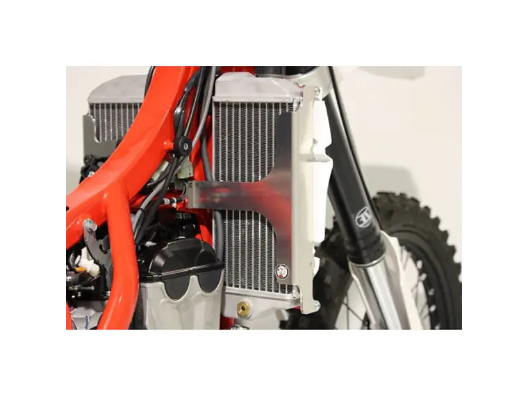 Protetores de Radiador Alumínio Vermelha AXP Beta 350RR / 350RR S / 390RR / 390RR S / 430RR / 430RR S / 480RR / 480RR S / 500RR / 500RR S 2020-2023 5