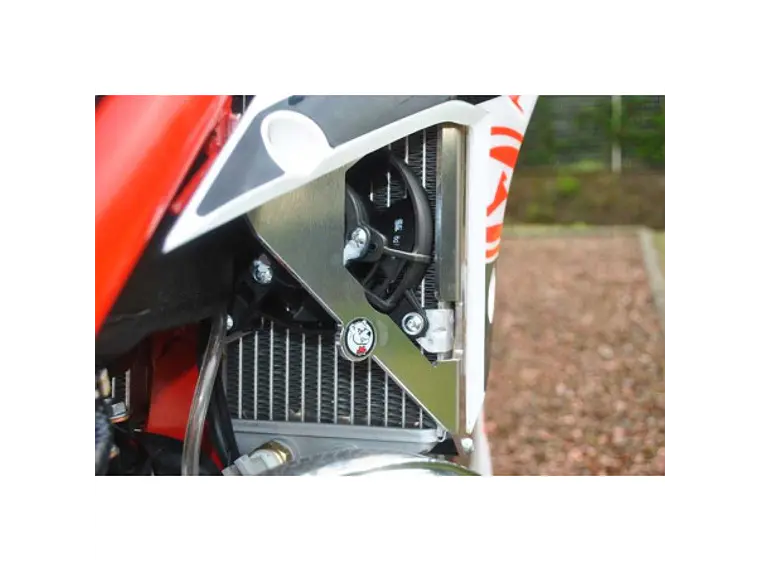 Proteção Radiador AXP Beta 250XTRAINER / 300XTRAINER 2016-2022 2