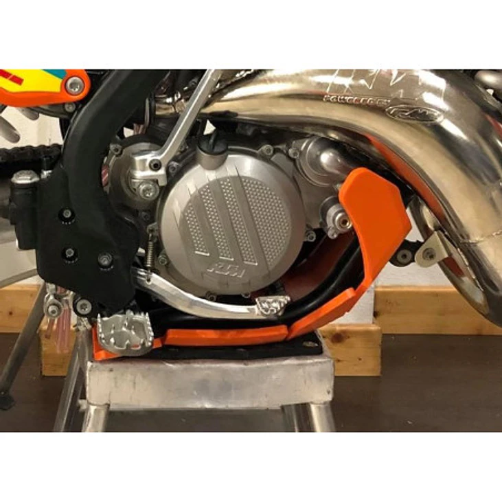 Proteção de Cárter AXP Enduro, Polietileno Pead, Laranja KTM 125EXC / 125XCW / 150EXC TPI / 150XCW TPI 2017-2022 2