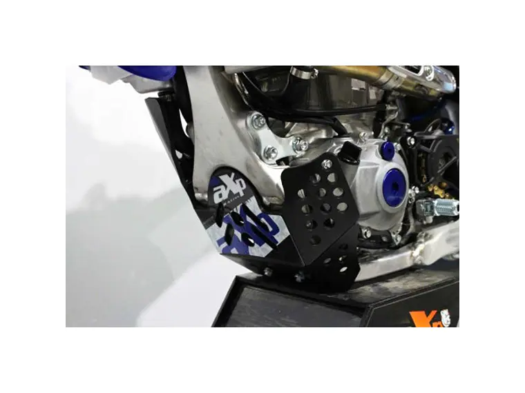 Proteção de Cárter AXP Motocross Fantic XEF450 / XXF450 2021-2025 | Yamaha WR450F / YZ450F / YZ450FX 2018-2022 4