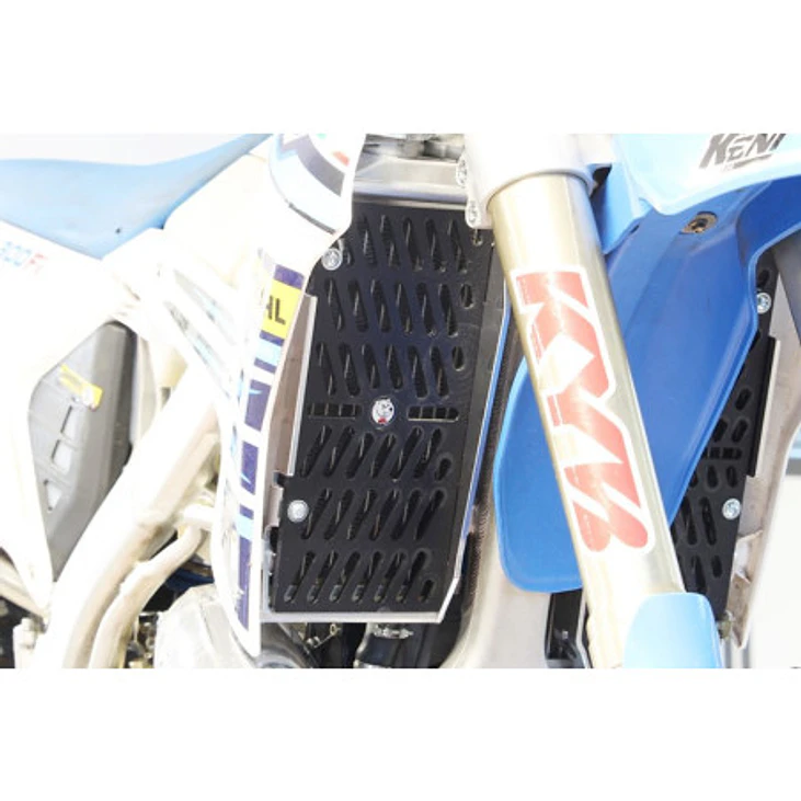 Proteção de Radiador AXP Xtrem Preto TM Racing EN125Fi 2T / EN144Fi 2T / EN250 ES 2T / EN250Fi ES 2T / EN300 ES 2T / EN300Fi ES 2T 2022 3