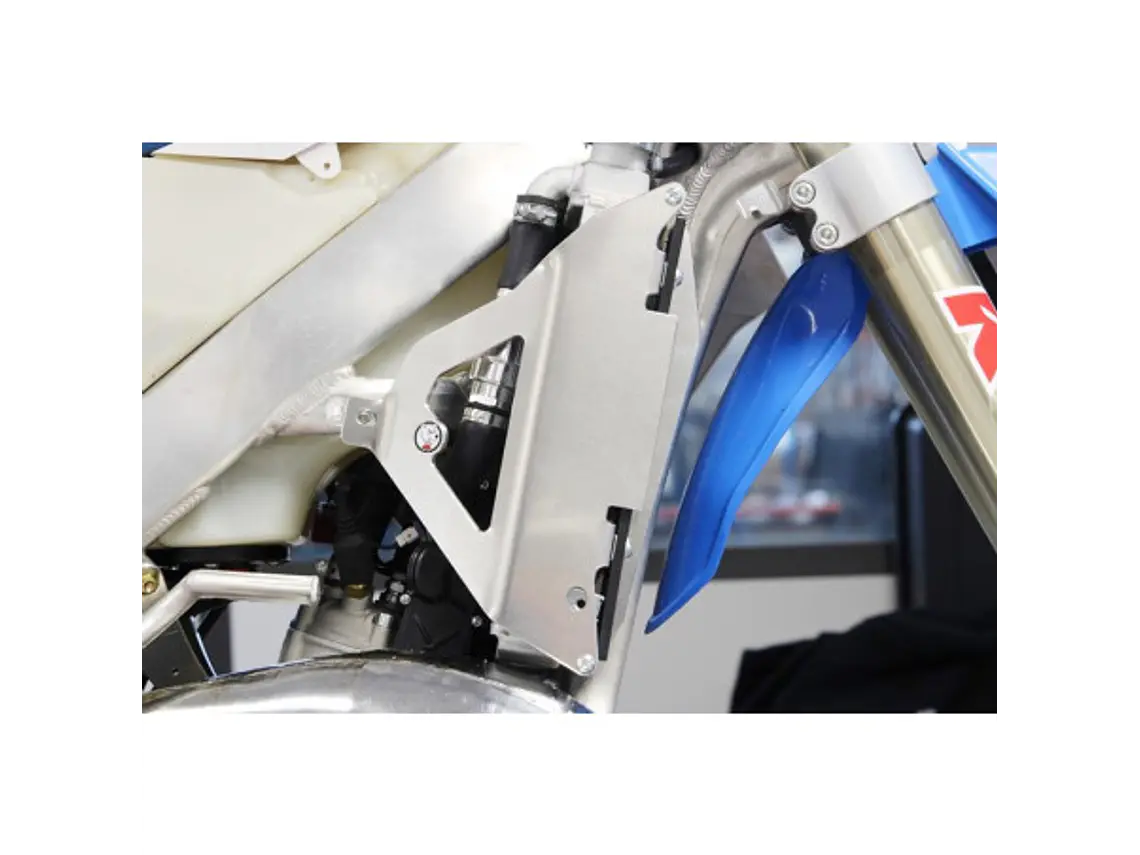 Proteção de Radiador AXP Xtrem Preto TM Racing EN125Fi 2T / EN144Fi 2T / EN250 ES 2T / EN250Fi ES 2T / EN300 ES 2T / EN300Fi ES 2T 2022 4