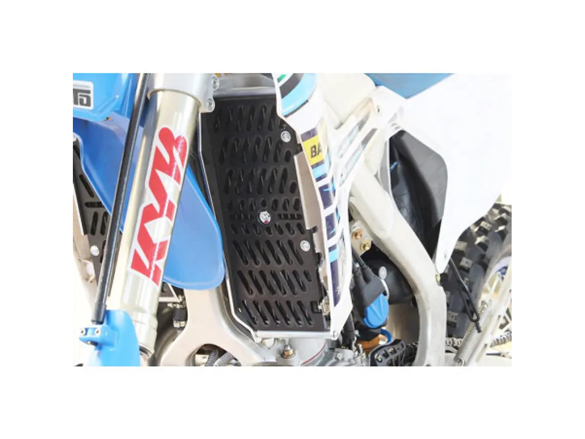 Proteção de Radiador AXP Xtrem Preto TM Racing EN125Fi 2T / EN144Fi 2T / EN250 ES 2T / EN250Fi ES 2T / EN300 ES 2T / EN300Fi ES 2T 2022 5