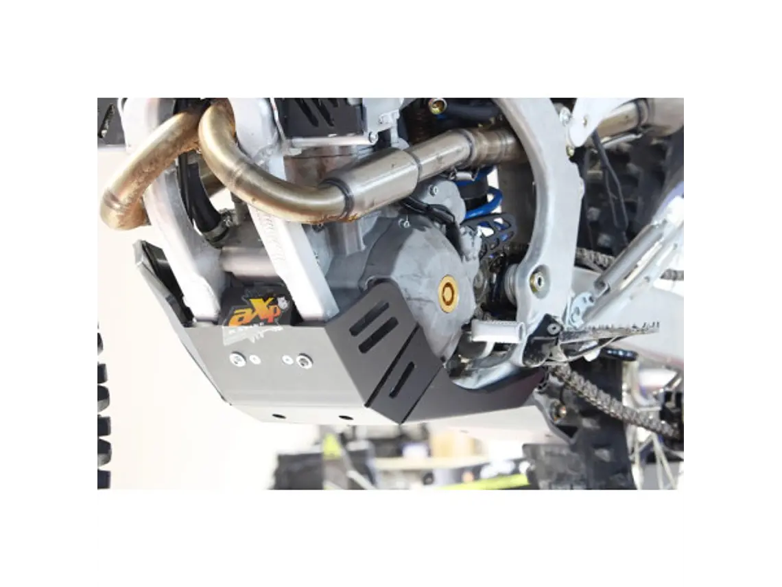 Proteção de Carter AXP Xtrem Preto TM Racing EN250Fi 4T / EN300Fi 4T 2022-2024 5