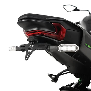 Suporte de Matrícula R&G Kawasaki Z900 2025-2026 LP0395BK