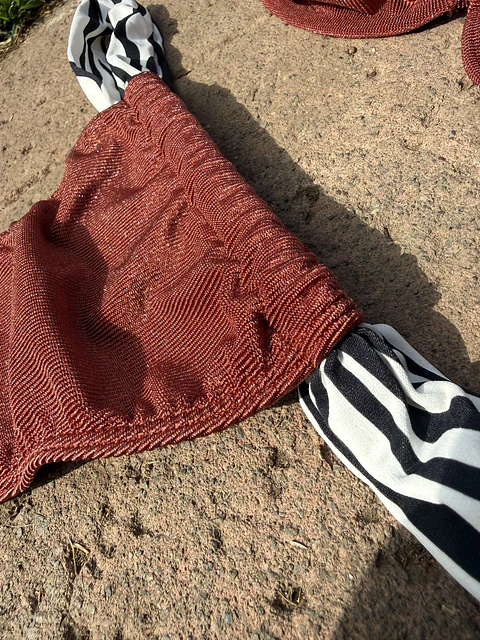 BOTTOM Liz Zebra