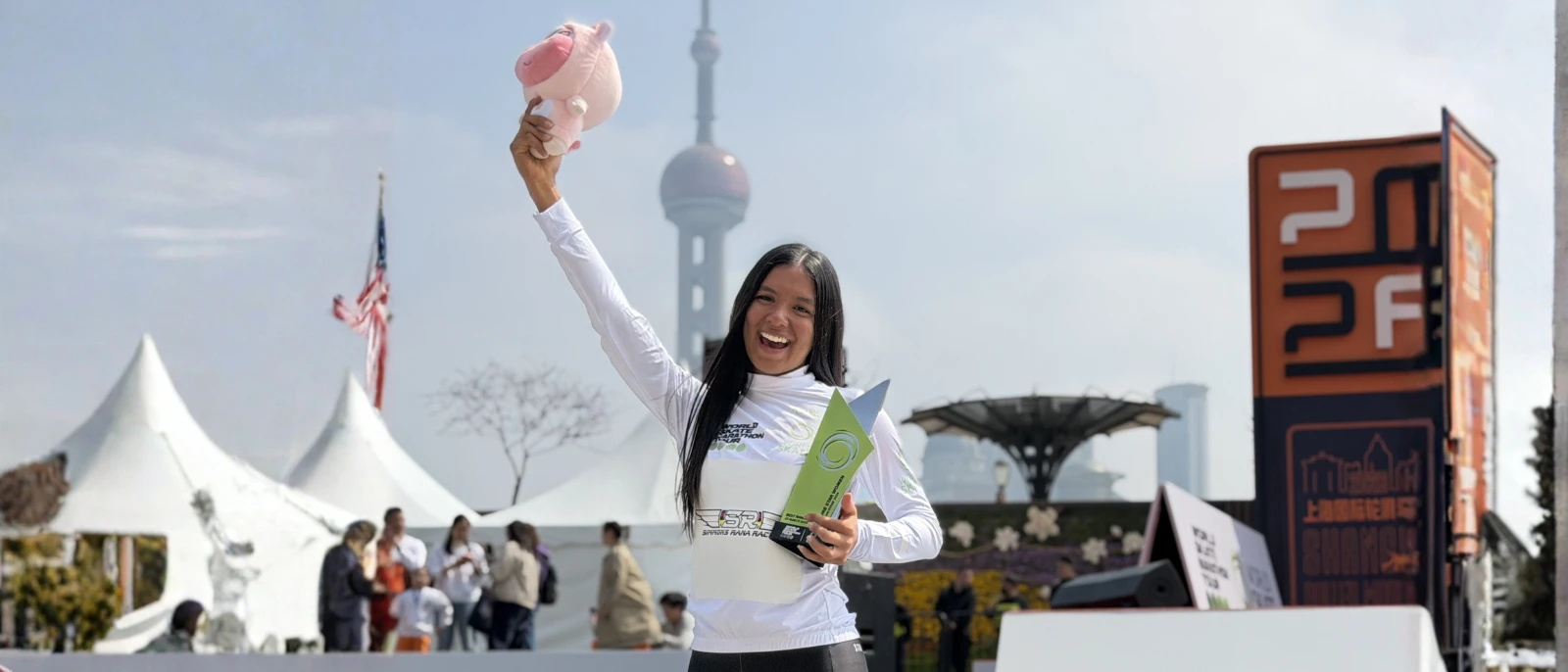 Tres deportistas, un solo corazón. 💙