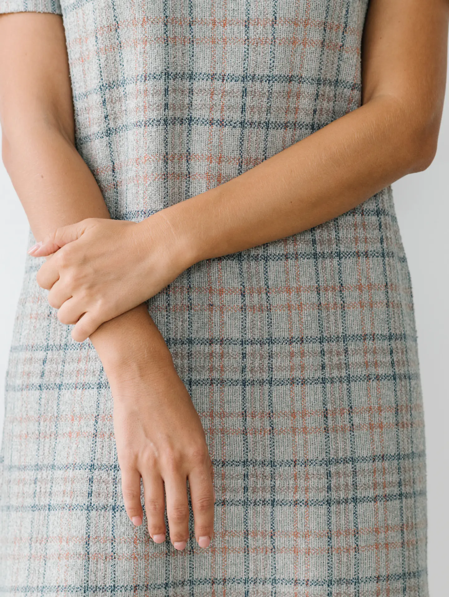 Blusa de algodón con mangas enrolladas 4