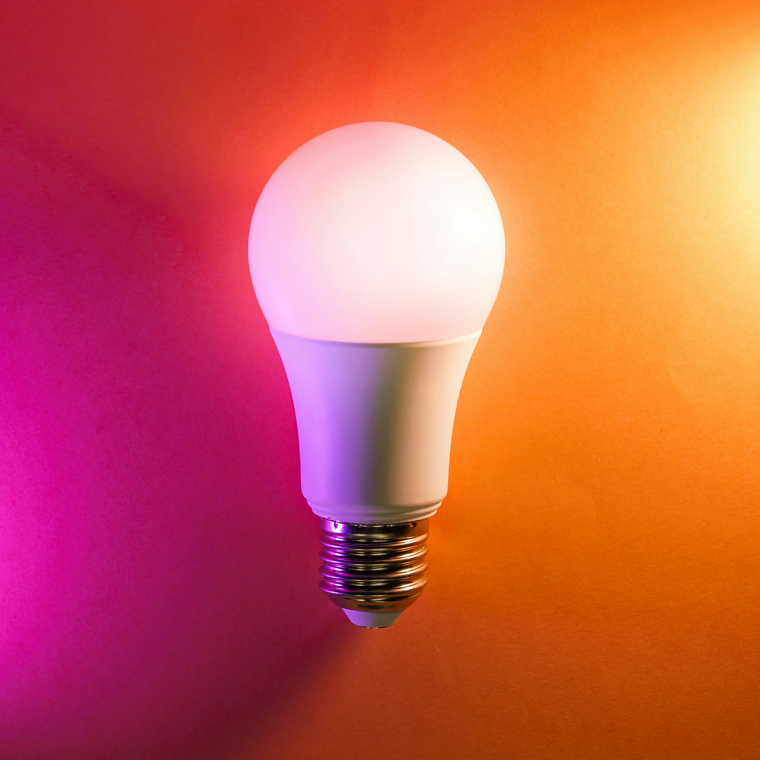 Smart Light Bulb 1