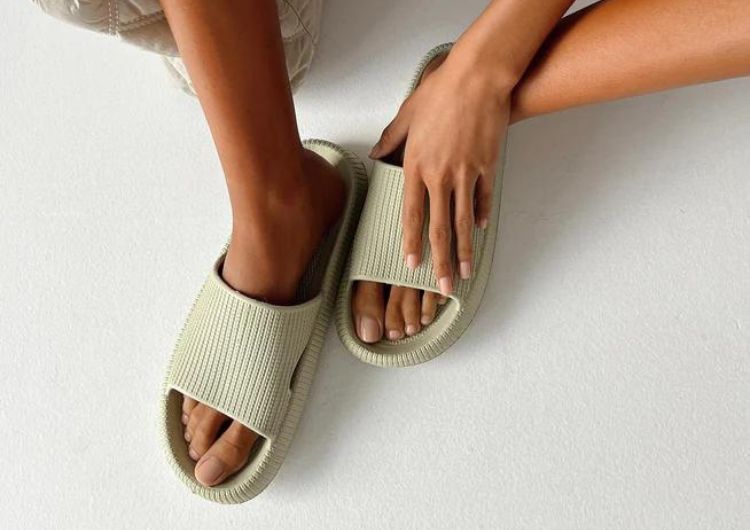 Benito Slides is their versatility making them a popular choice for both men and women