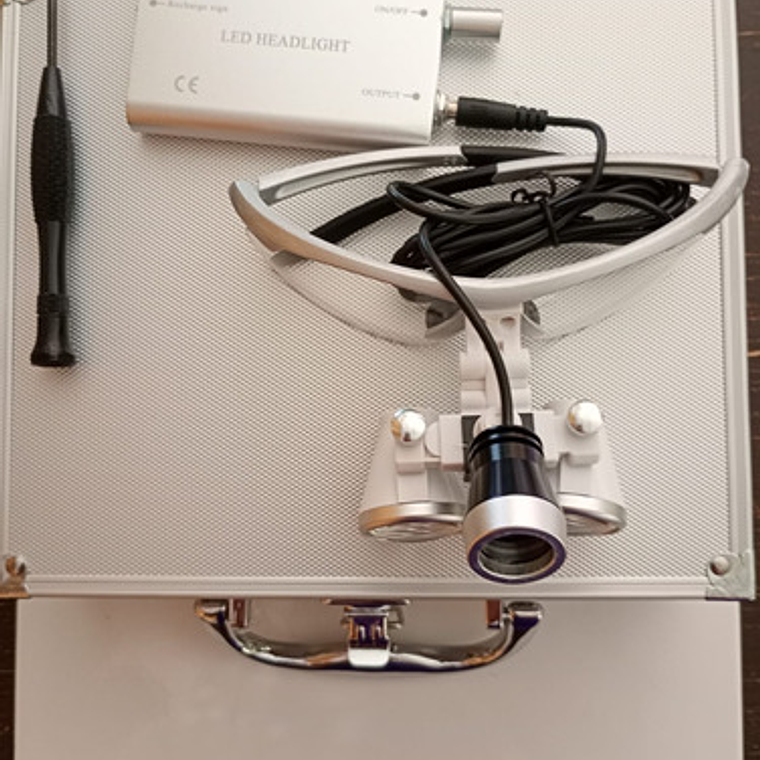 Lupas Binoculares Quirúrgicas 3.5 X 420 Luz Led Maletín Stgo 15