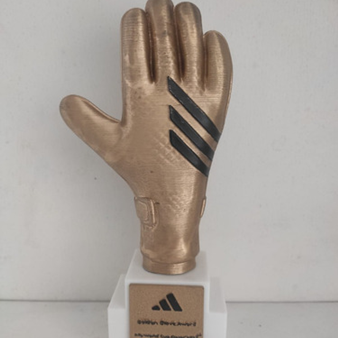 Guante Oro Dibu Martínez Copa Del Mundo Made In Argentina  4