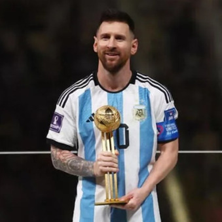 Trofeo Mejor Jugador Del Mundial Qatar 2022 Messi 32cm 3