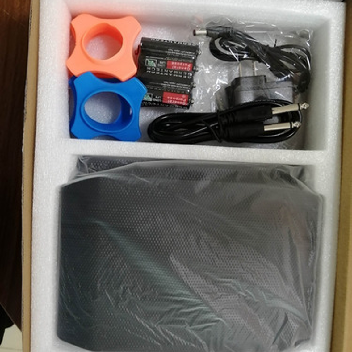 Kit 4 Micrófonos Inalámbricos Cardioide Calidad Frecuencias 9