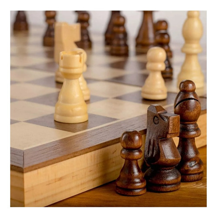 Tablero De Ajedrez Madera Tallado 40x40cm Magnético Portable 2