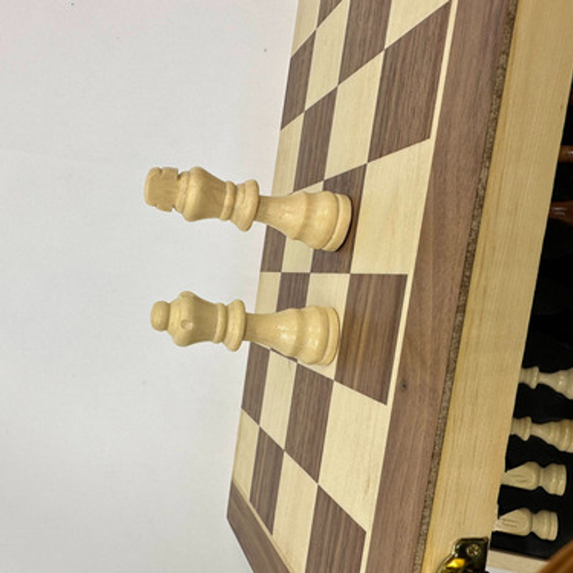 Tablero De Ajedrez Madera Tallado 40x40cm Magnético Portable 10