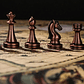 Tablero Ajedrez Deluxe Piezas Metálicas Cobre Y Bronce 29cm - Miniatura 4