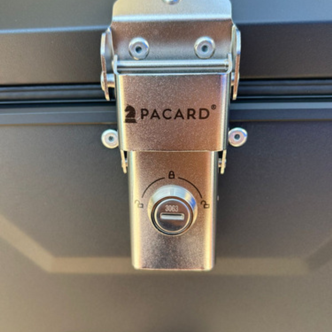 Maleta Top Case Aluminio Moto 65l Xxl Calidad 2 Cascos! 7