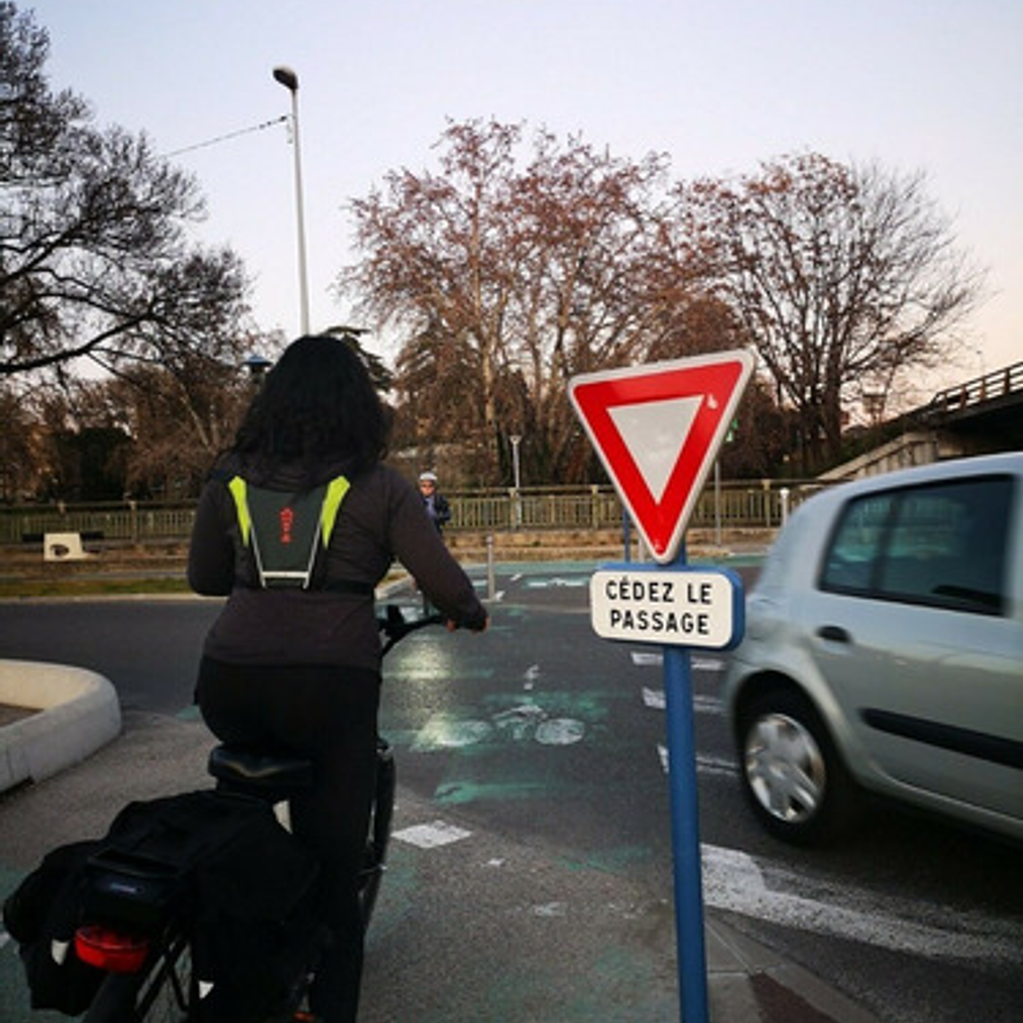 Arnés Led Mochila Chaleco Con Control Bicicleta Santiago 9