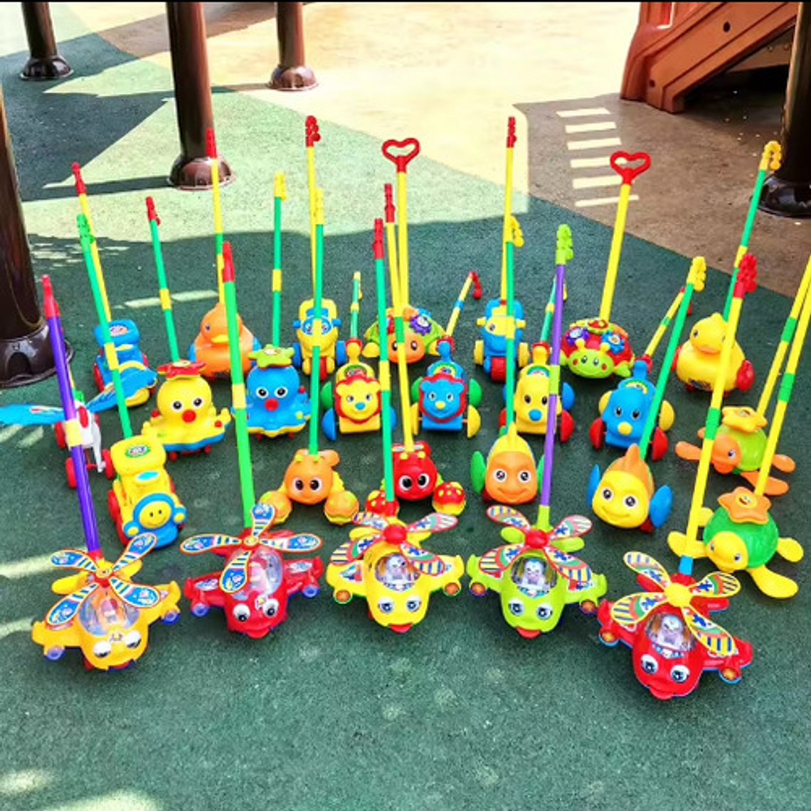 Juguete Caminador Con Ruedas Suena Al Arrastrarlo Niños Bebé 39