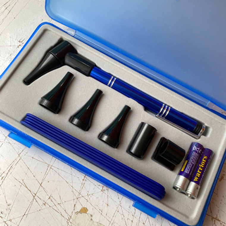Otoscopio Médico Set Xl + Conos 2 Pilas Único C/ Estuche Color Azul 8