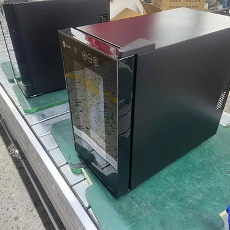 Cava Vino Termoeléctrica 18 Botellas Panel Pacard 5