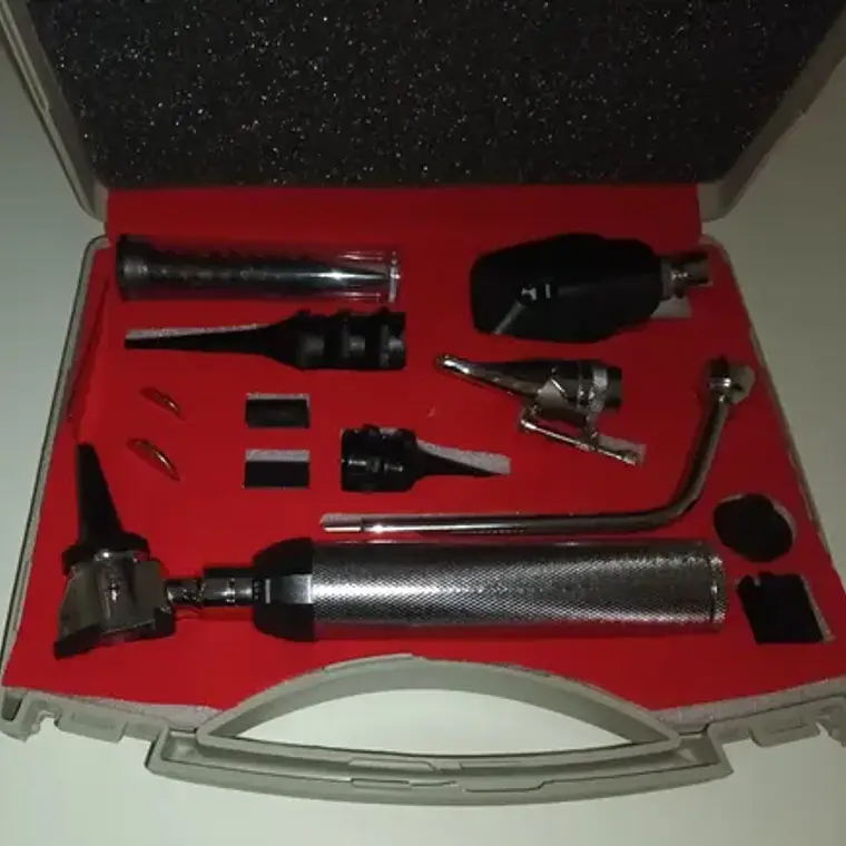 Set Xl Otoscopio Oftalmoscopio Rinoscopio Pacard Maletín 4